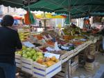 Le marché hebdomadaire de St Cyprien 