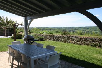 La terrasse couverte et la vue magnifique!