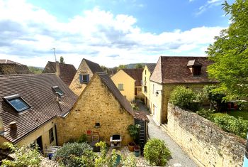 Vue sur les toits du village depuis la chambre 